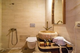 Snora Cave Hotel