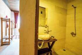 Snora Cave Hotel