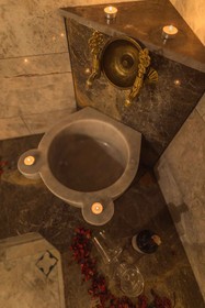 Solo Cave Suites