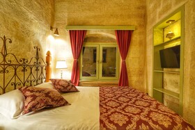 Takaev Cave Hotel