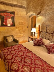Takaev Cave Hotel