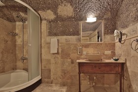 Tekkaya Cave Hotel
