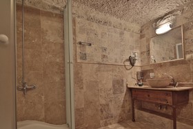 Tekkaya Cave Hotel