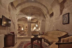 Tekkaya Cave Hotel