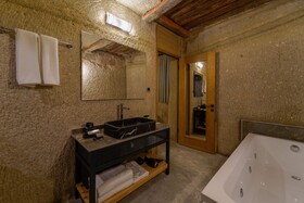 The Niche Cave Hotel