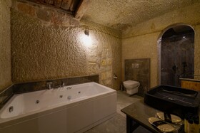The Niche Cave Hotel