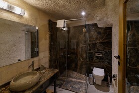 The Niche Cave Hotel