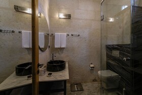The Niche Cave Hotel