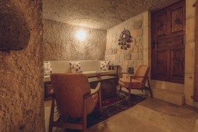 Vasil Cave Hotel