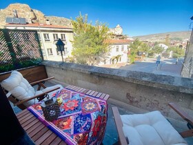 Yohannes Suites