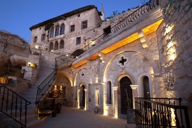 Elika Cave Suites Hotel & SPA