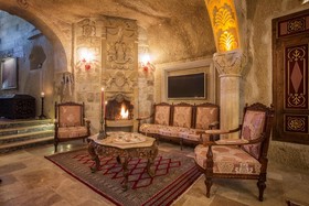 Elika Cave Suites Hotel & SPA