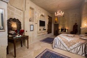 Elika Cave Suites Hotel & SPA