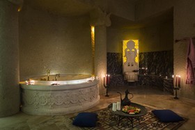 Elika Cave Suites Hotel & SPA