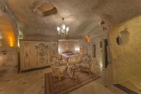 Elika Cave Suites Hotel & SPA