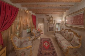 Elika Cave Suites Hotel & SPA