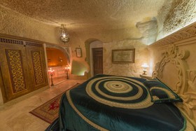 Elika Cave Suites Hotel & SPA