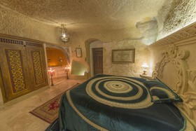 Elika Cave Suites Hotel & SPA