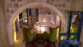Elika Cave Suites Hotel & SPA