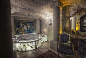 Elika Cave Suites Hotel & SPA