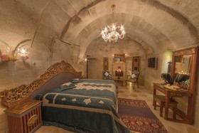 Elika Cave Suites Hotel & SPA