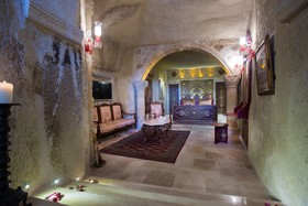 Elika Cave Suites Hotel & SPA