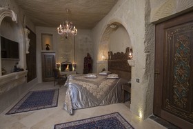 Elika Cave Suites Hotel & SPA