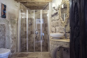 Elika Cave Suites Hotel & SPA