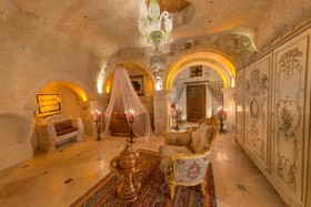 Elika Cave Suites Hotel & SPA