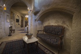 Elika Cave Suites Hotel & SPA