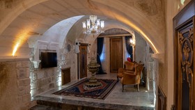 Elika Cave Suites Hotel & SPA