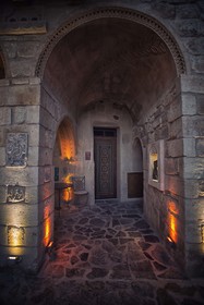 Elika Cave Suites Hotel & SPA