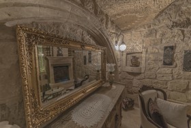 Elika Cave Suites Hotel & SPA