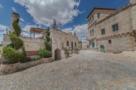 Elika Cave Suites Hotel & SPA