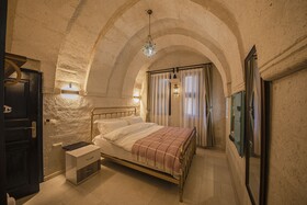 Limon Cave Hotel