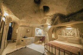 Limon Cave Hotel