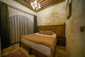 Serenus Cave Suites
