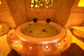 Serenus Cave Suites