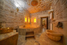 Serenus Cave Suites