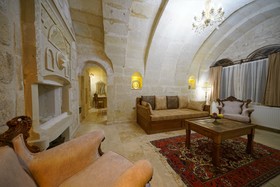 Serenus Cave Suites