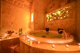 Serenus Cave Suites