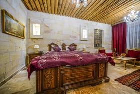 Serenus Cave Suites