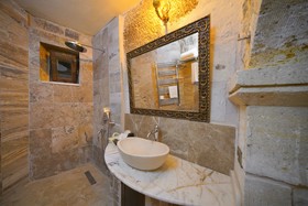 Serenus Cave Suites