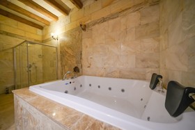 Serenus Cave Suites