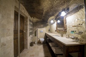 Shiraz Cave Cappadocia