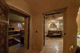 Shiraz Cave Cappadocia