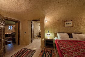 Shiraz Cave Cappadocia