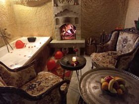 Shiraz Cave Cappadocia