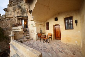 4ODA Cave House Boutique