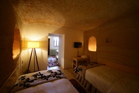 4ODA Cave House Boutique